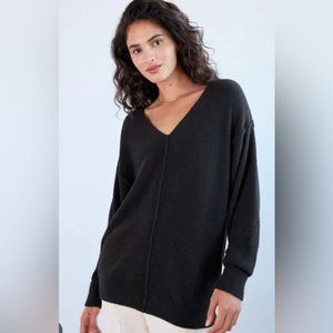 Aritzia Wilfred Free Black Hush Knit Relaxed V Neck Sweater Size L